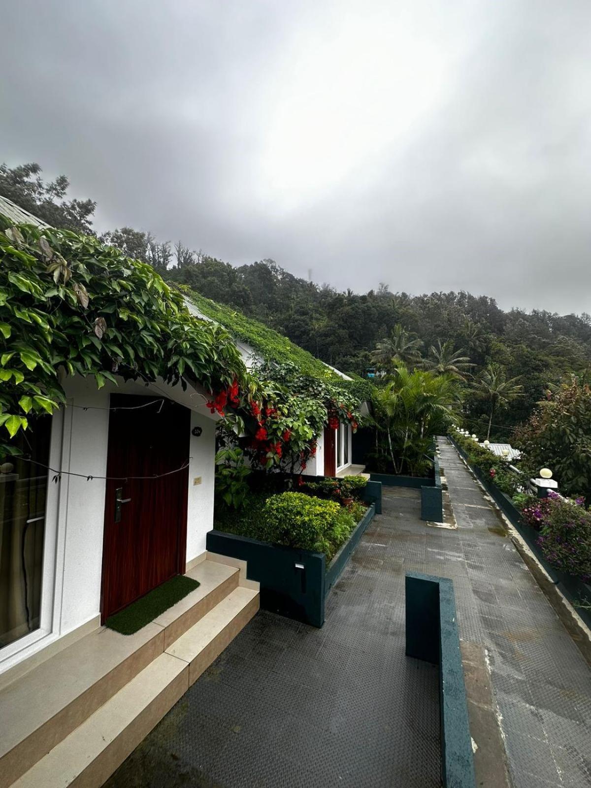 Munnar Tea Hills Resort - Mthr 외부 사진